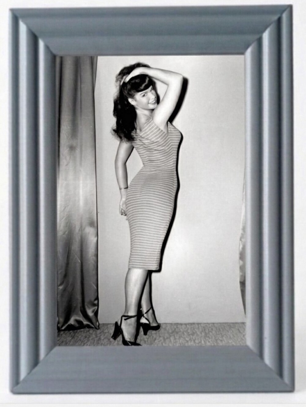 Bettie Page Pin Up Vintage Retro Rockabilly Gothic queen beauty fashion 60s goth
